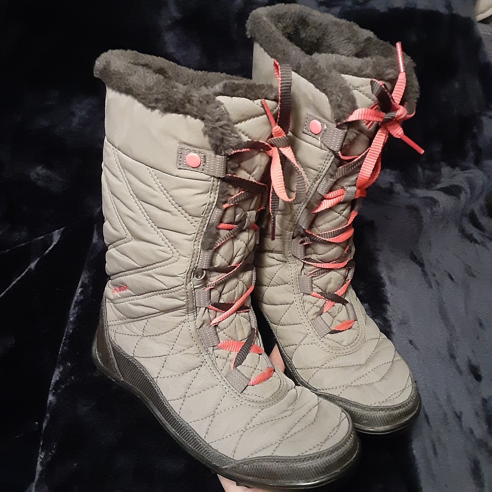 Columbia girls size 5 winter boots